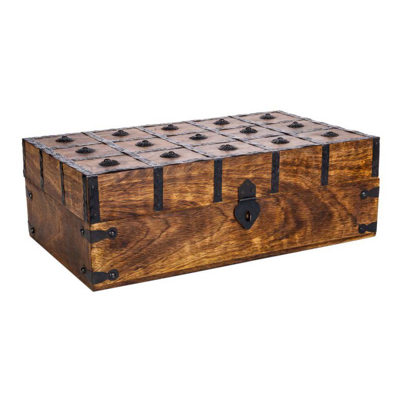 caja de madera y metal acabado artesanal