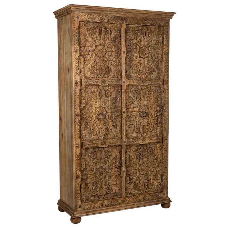 armario de madera artesanal marron